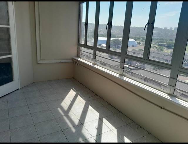 3 BEDROOM PROPERTY TO RENT IN NORTH BEACH